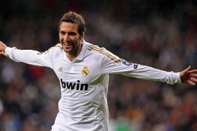 爱游戏app -赛前速览：世乒赛季后赛那不勒斯对阵丹佛掘金，三大看点值得期待